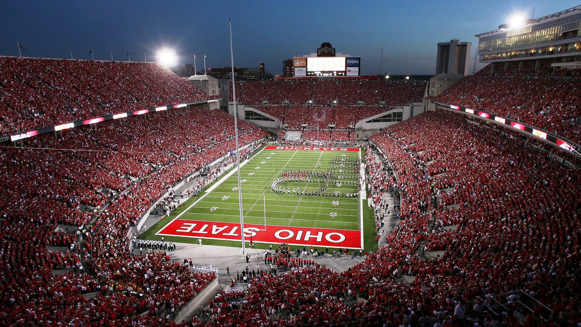 麦金托什完美转身成制胜关键，麦金托什海报